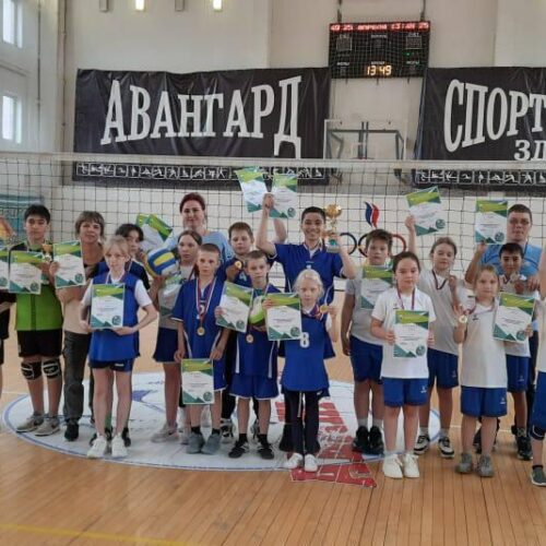 25 апреля спортивном комплексе «Авангард» прошел турнир по пионерболу среди учащихся 3-4 классов школ Поронайского района.